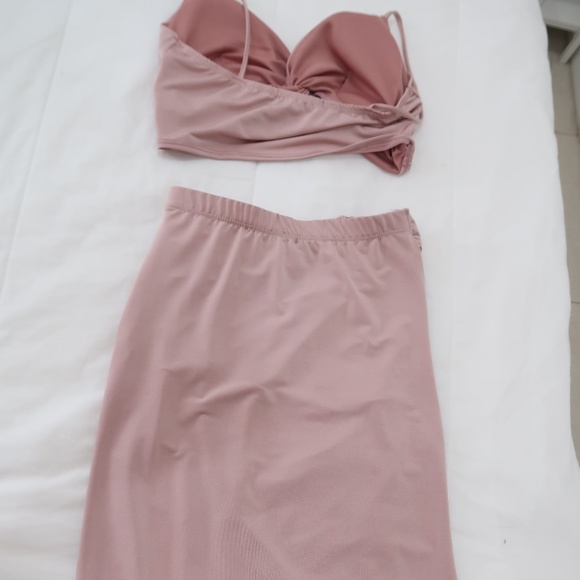 Two Piece Pink Skirt Set - Picture 4 of 8